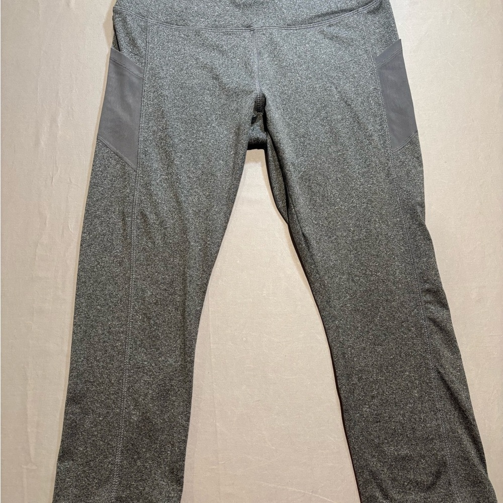 Vogo Athletica Women's L Grey Heathered‎ Capri Leggings Mesh Side Pockets Yoga